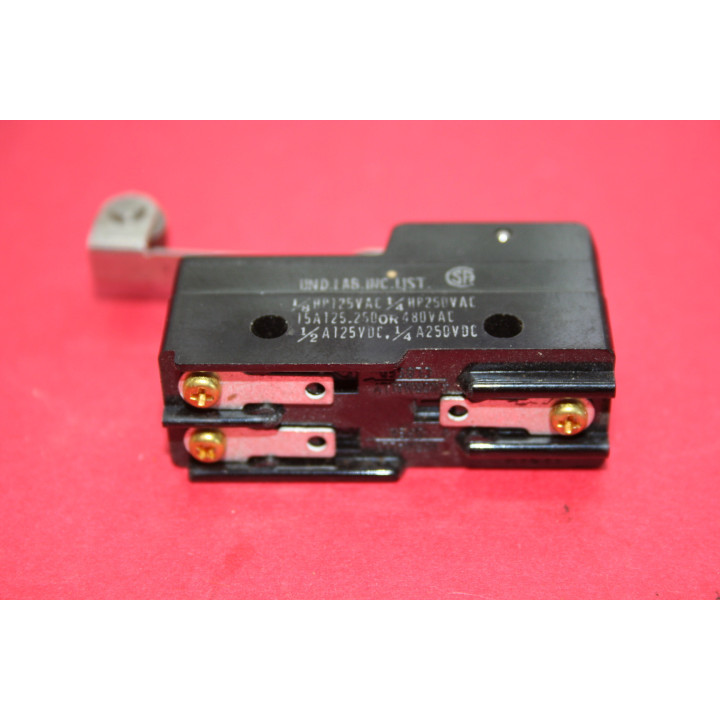 Wurlitzer Parti di ricambi Wurlitzer Finecorsa con asta a cuscinetto Condizione: visto e piaciuto 3 Finecorsa con asta a cuscine