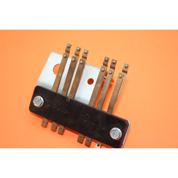 Italiano (Italian) Ami Rowe Contatti Slide AMI per Basket Record 1 Parti di ricambio Ami Rowe [product.weight]1 Shop I'm Jukebox