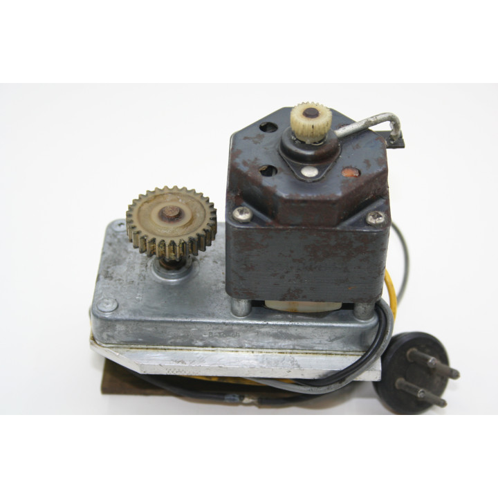 Wurlitzer Parti di ricambi Wurlitzer Motore Wurlitzer 3300 3600 Condizione: Ricondizionato 1 Motore Wurlitzer 3300/3600 Motore W