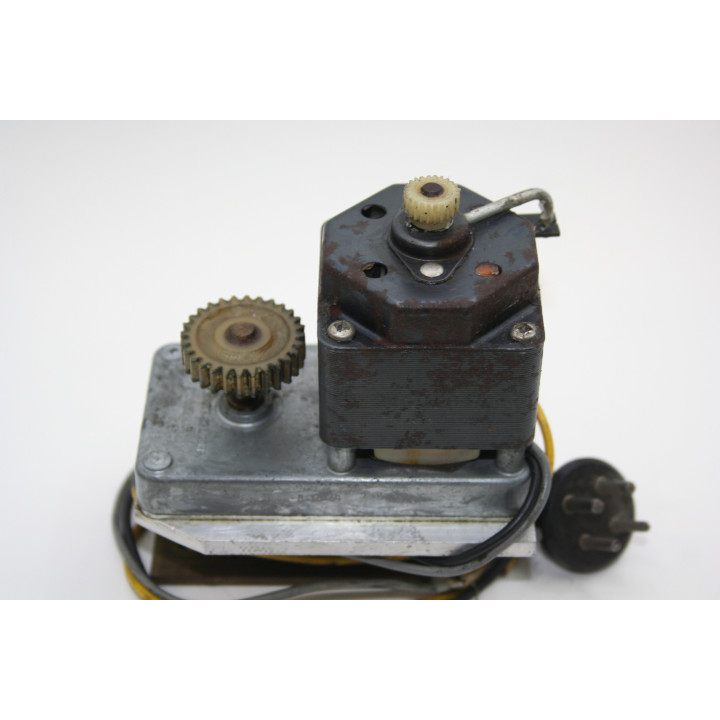 Wurlitzer Parti di ricambi Wurlitzer Motore Wurlitzer 3300 3600 Condizione: Ricondizionato 3 Motore Wurlitzer 3300/3600 Motore W