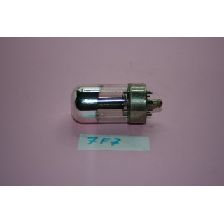 Rca Valvole Valvola 7F7 Condizione: NOS 1 Valvola 7F7 Questo tubo RCA 7F7 a tubo singolo perfettamente bilanciato è stato prodot