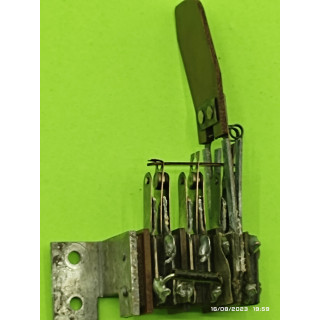 Seeburg Parti di ricambio Seeburg Seeburg KD200 L100 101 161 201 222 AQ AY DS LPC1 SS160 Reversing Switch Condizione: visto e pi