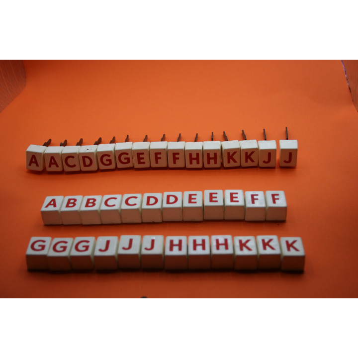 Wurlitzer Parti di ricambi Wurlitzer Pulsanti con linguetta anteriore Wurlitzer Lettere lyric E Condizione: Ricondizionato 2 Pul