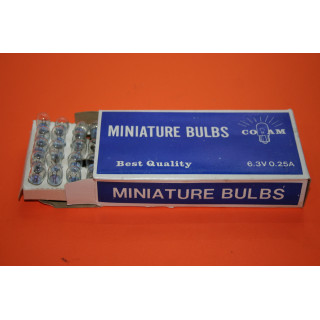 Williams Ricambi Flipper Miniature Bulbs 6,3V 0,25A BA9S Condizione: Nuovo 1 Miniature Bulbs 6,3V 0,25A BA9S La Confezione Conti